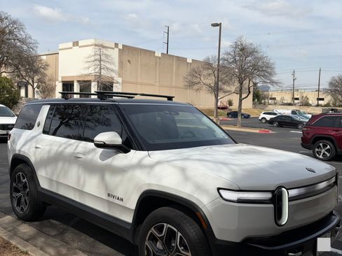 Used 2026 Rivian R1S Adventure image 1