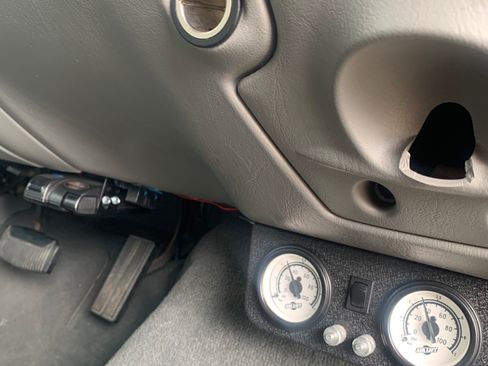 Used 2004 Ford F250 XL AWD/4WD image 10
