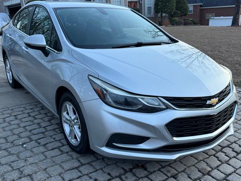 Used 2018 Chevrolet Cruze LT w/ LT Fleet Convenience Package image 5