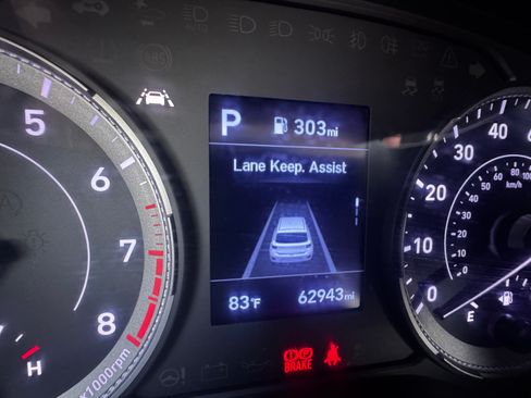 Used 2021 Hyundai Venue SE image 14