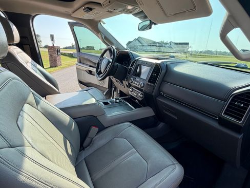 Used 2019 Ford Expedition Max Limited w/ Equipment Group 302A RWD image 12