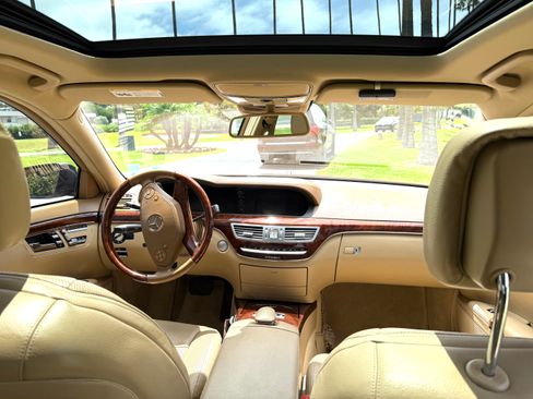 Used 2010 Mercedes-Benz S 400 image 9