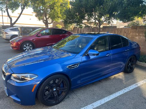 Used 2015 BMW M5 image 8