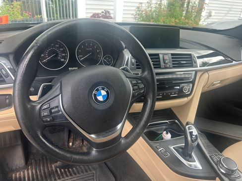 Used 2018 BMW 330i xDrive Sedan AWD/4WD image 11