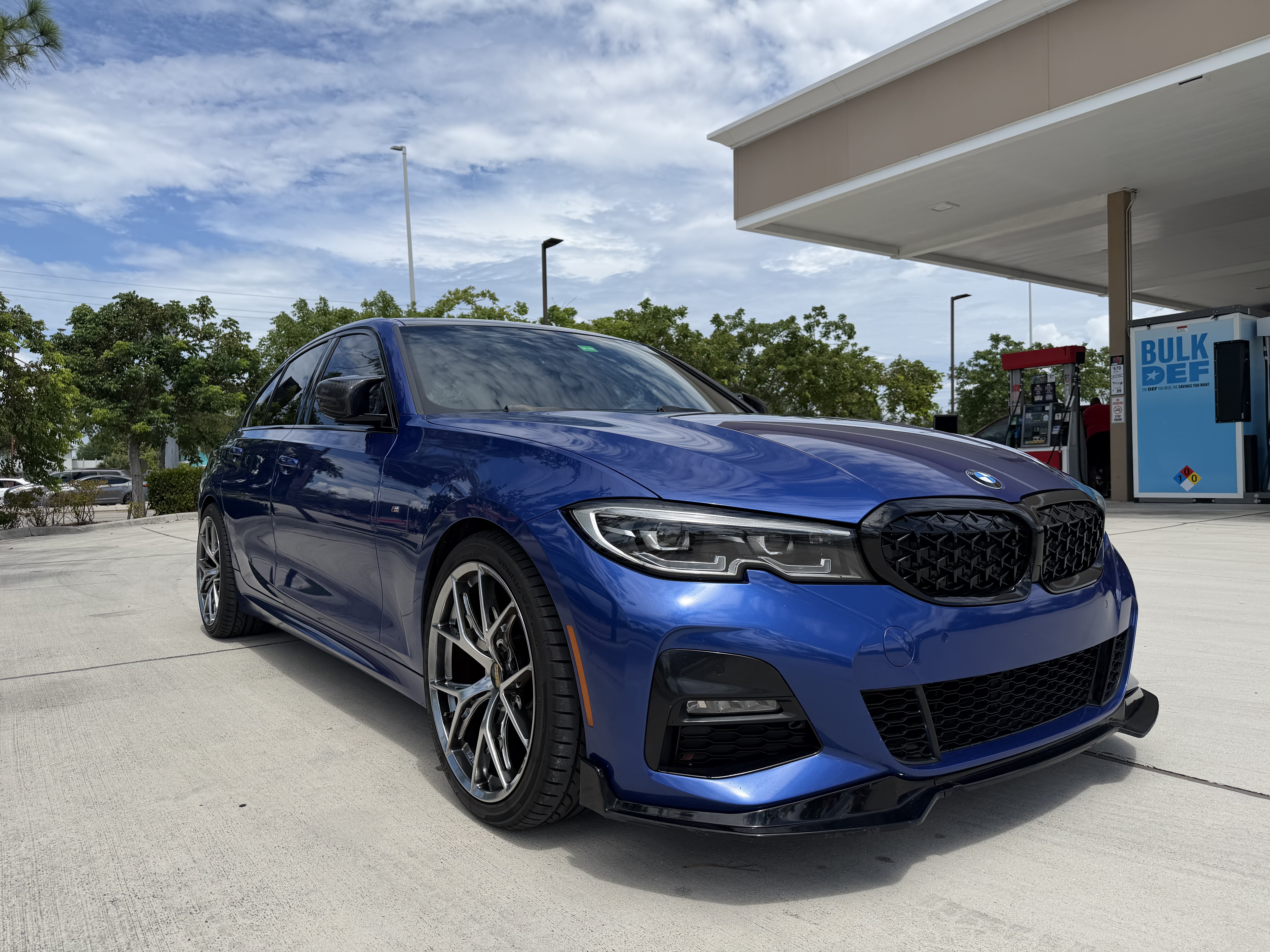 Used 2019 BMW 330i Sedan w/ M Sport Package RWD image 13