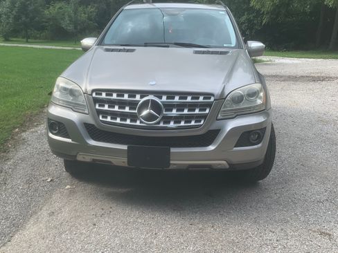 Used 2009 Mercedes-Benz ML 350 4MATIC image 2