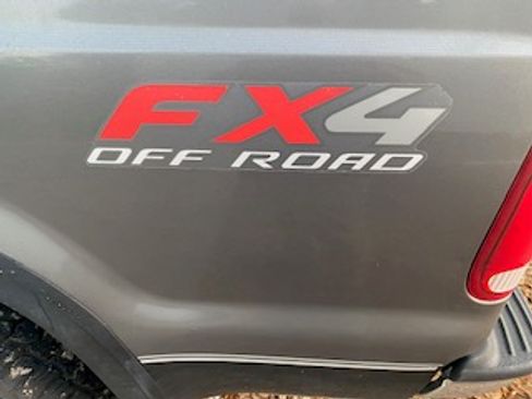 Used 2006 Ford F350 Lariat image 26