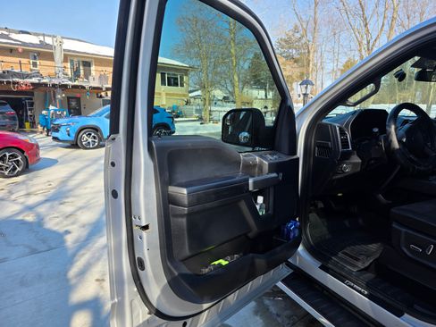 Used 2016 Ford F150 XLT w/ Equipment Group 302A Luxury image 6