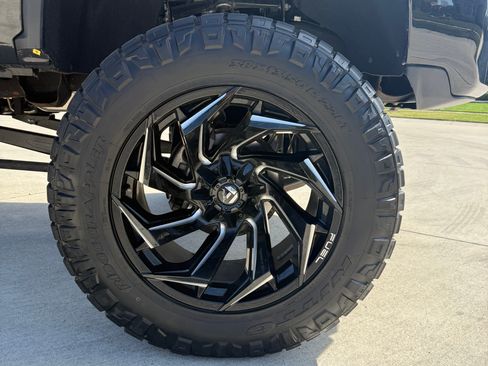 Used 2022 Chevrolet Silverado 2500 LTZ w/ LTZ Plus Package image 18