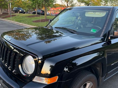 Used 2016 Jeep Patriot High Altitude image 2