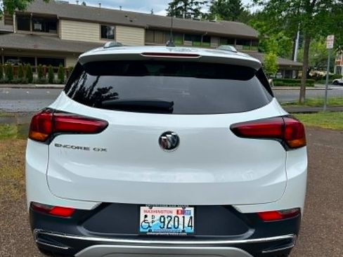 Used 2021 Buick Encore GX Essence w/ Experience Buick Package FWD image 6