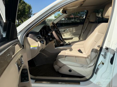 Used 2014 Mercedes-Benz E 350 Sedan image 17