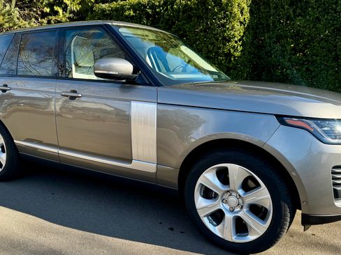 Used 2019 Land Rover Range Rover HSE image 12