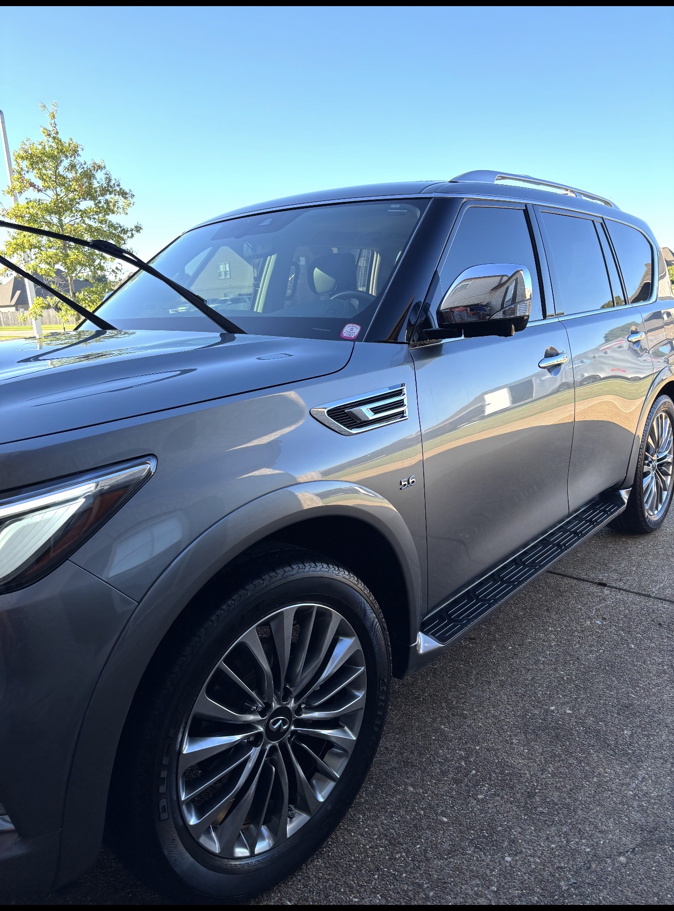 Used 2019 INFINITI QX80 Luxe w/ 22" Wheel Package AWD/4WD image 1