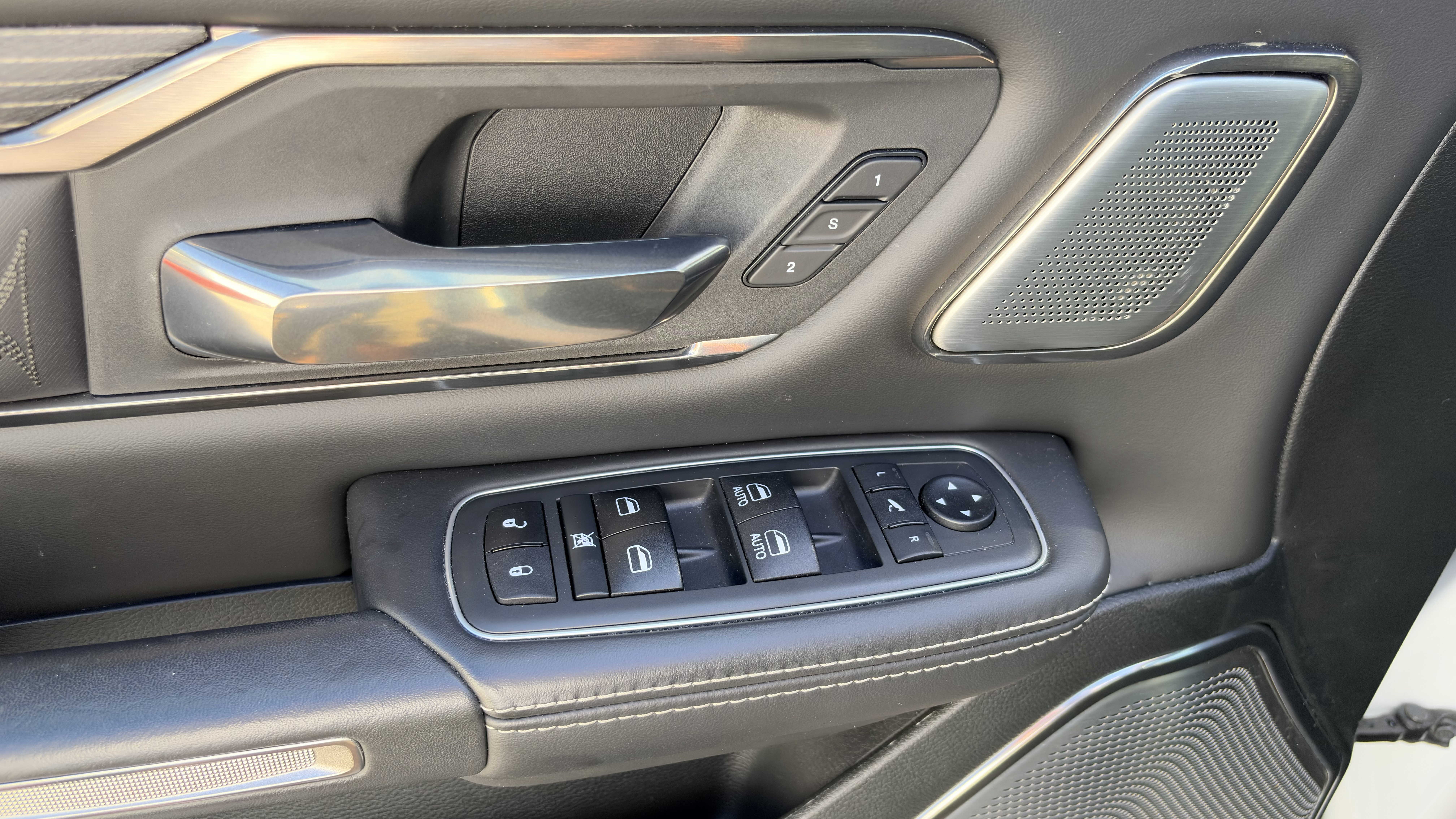 Used 2021 RAM 1500 Limited w/ Night Edition AWD/4WD image 17
