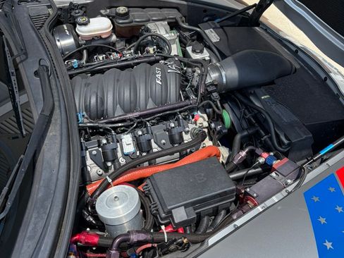 Used 2005 Chevrolet Corvette Coupe w/ Preferred Equipment Group RWD image 17