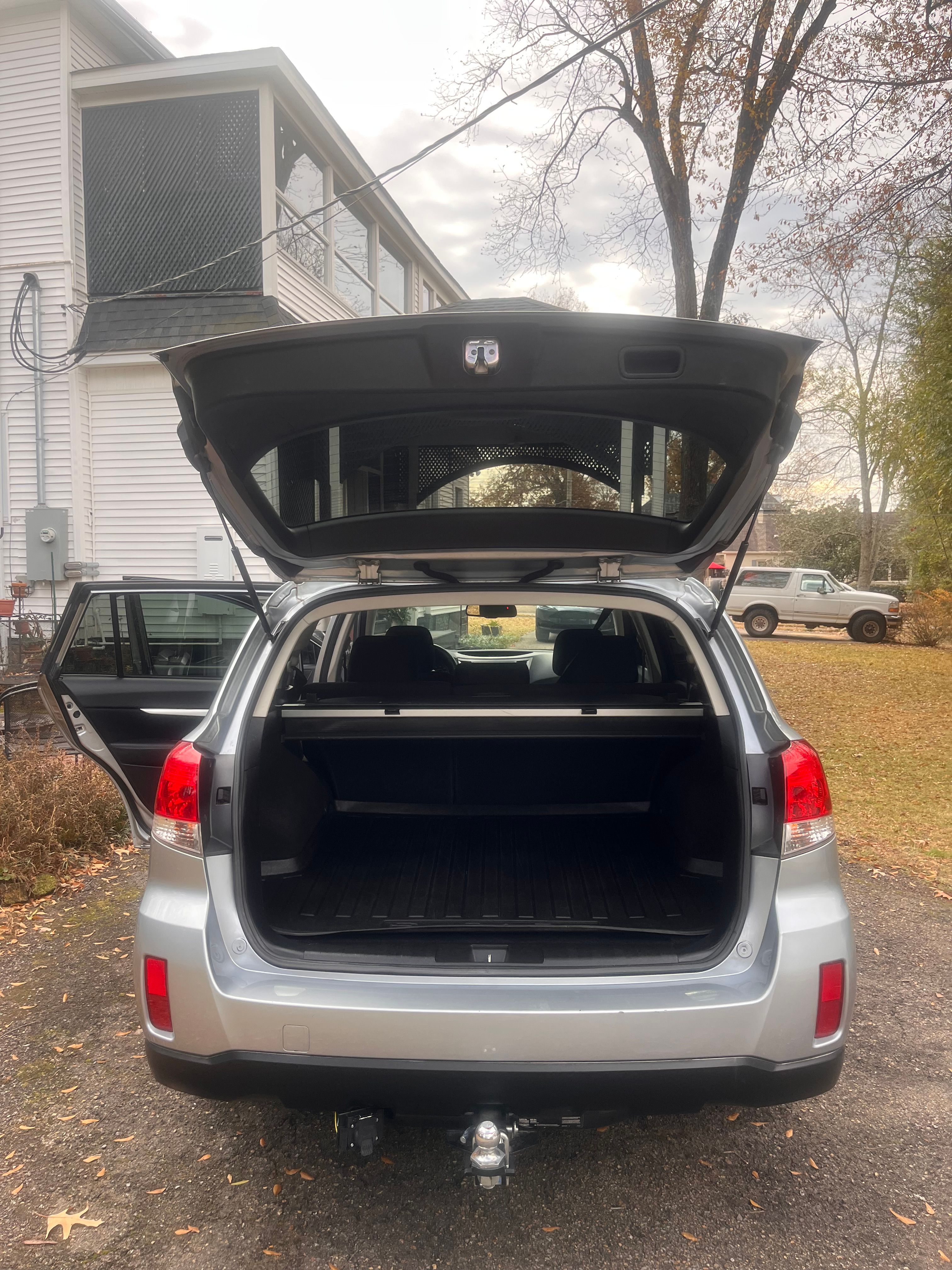 Used 2014 Subaru Outback 2.5i Premium AWD/4WD image 9
