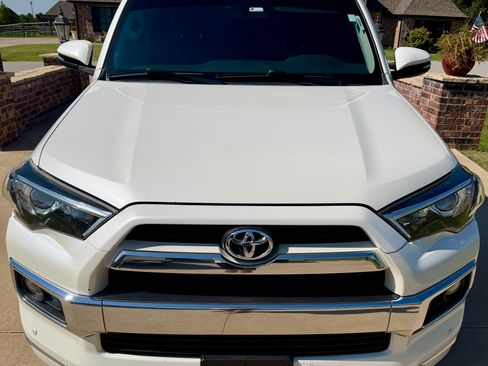 Used 2017 Toyota 4Runner Limited AWD/4WD image 2