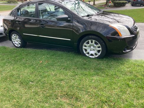 Used 2010 Nissan Sentra 2.0 S w/ Convenience Pkg FWD image 14