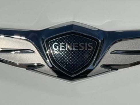 Used 2023 Genesis G70 3.3T w/ Sport Prestige Package RWD image 30