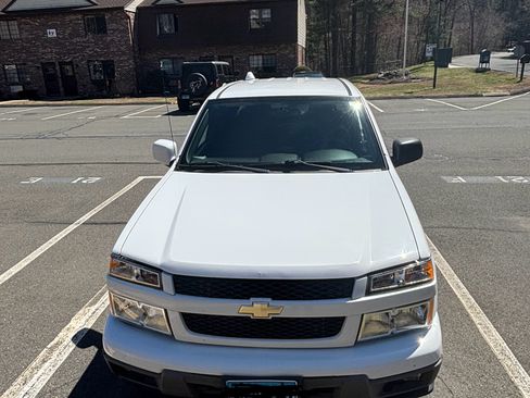 Used 2010 Chevrolet Colorado LT AWD/4WD image 2