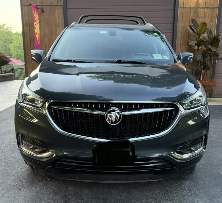 Used 2018 Buick Enclave Essence AWD/4WD image 2