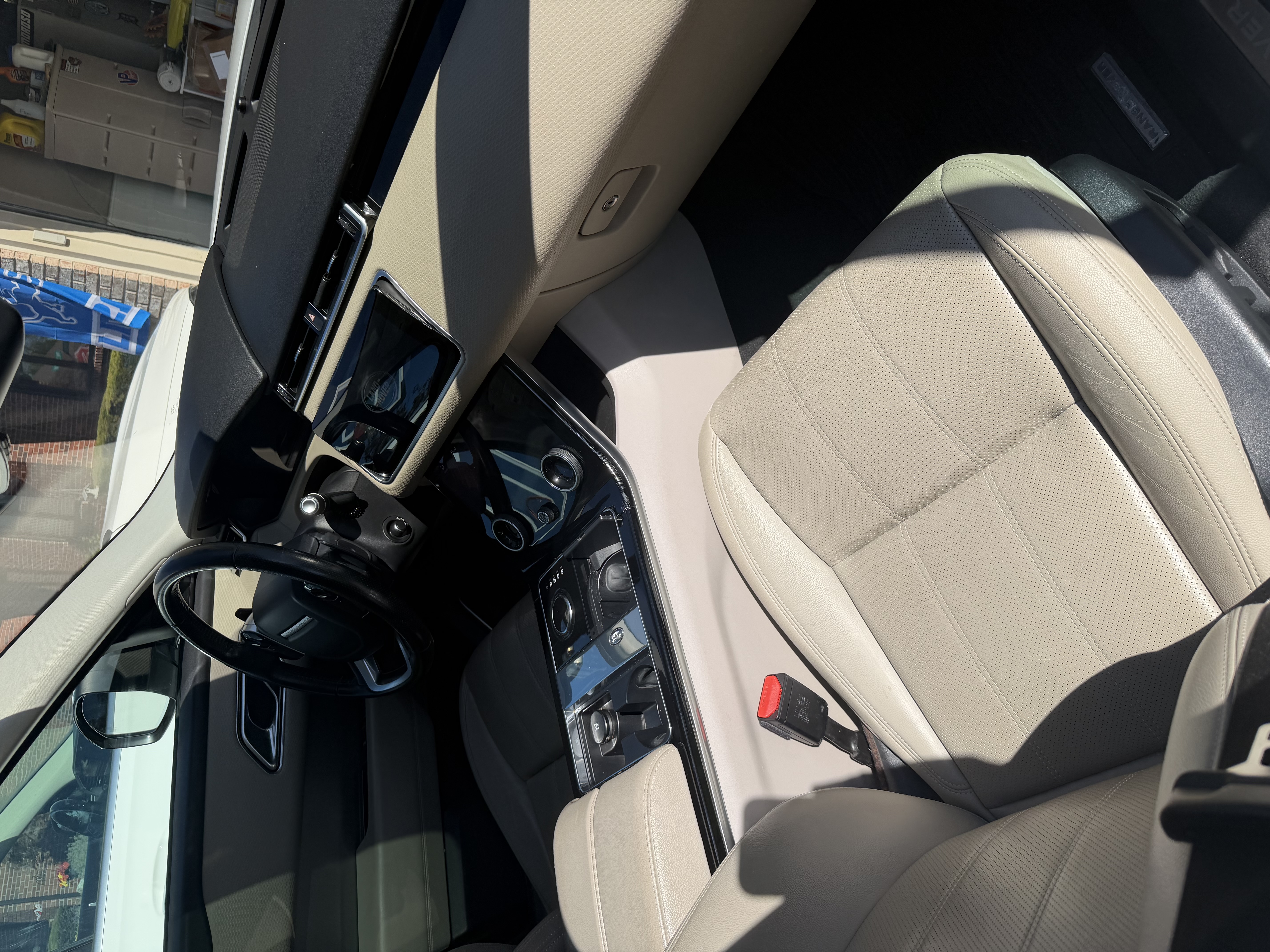 Used 2018 Land Rover Range Rover Velar S AWD/4WD image 4