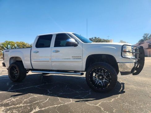 Used 2011 GMC Sierra 1500 SLE w/ Regional Value Package image 1