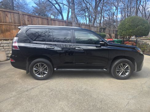 Used 2020 Lexus GX 460 Premium image 4