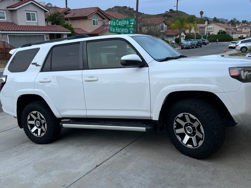 Used 2021 Toyota 4Runner TRD Off-Road image 4
