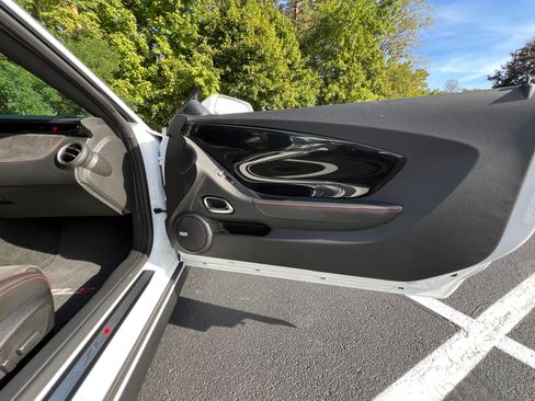 Used 2014 Chevrolet Camaro ZL1 image 15