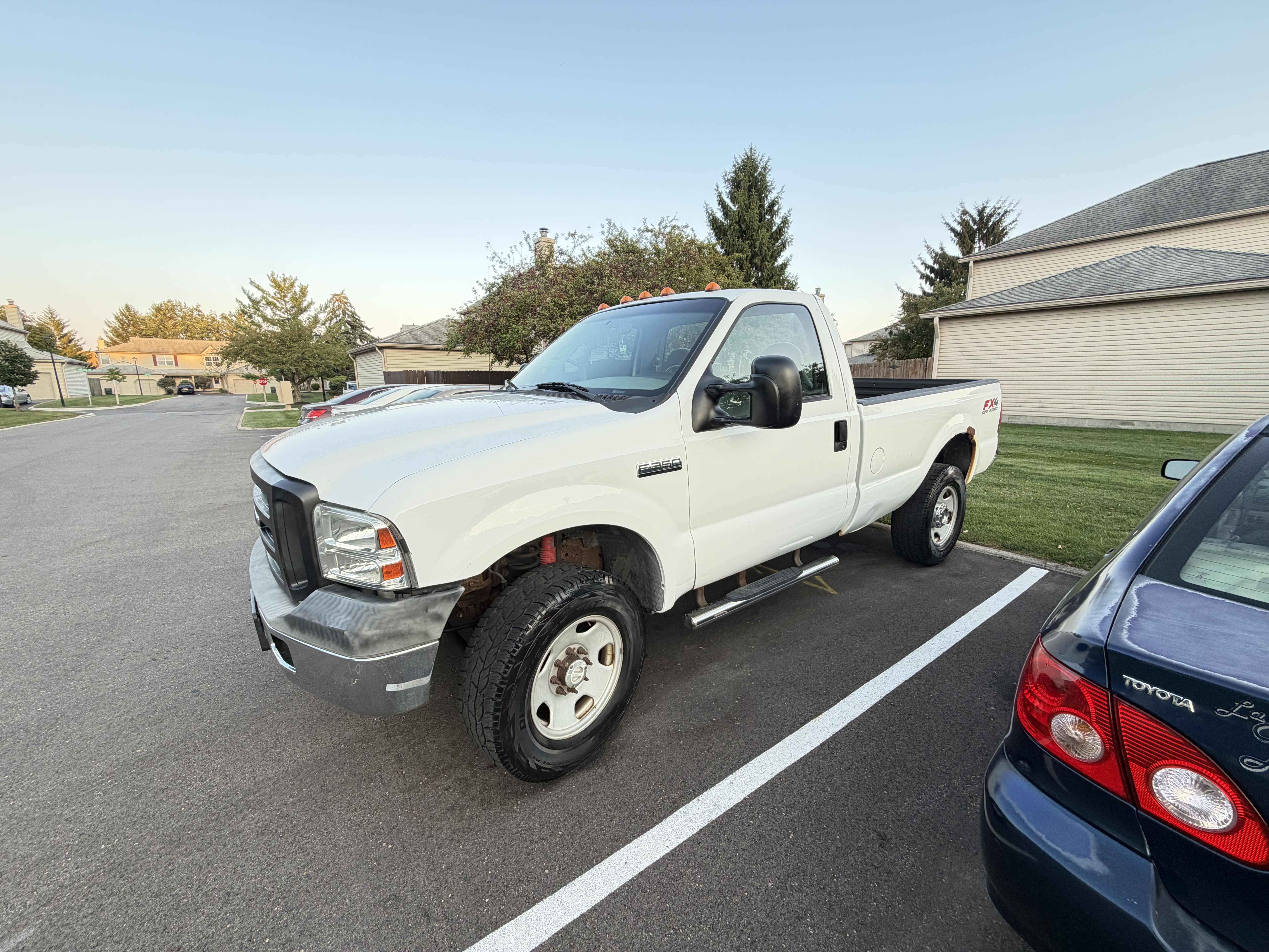 Used 2006 Ford F350 XL AWD/4WD image 1