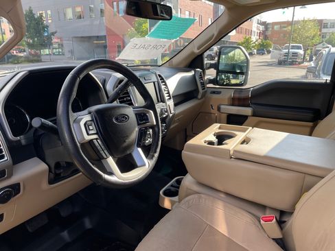 Used 2015 Ford F150 Lariat w/ Equipment Group 501A Mid image 4