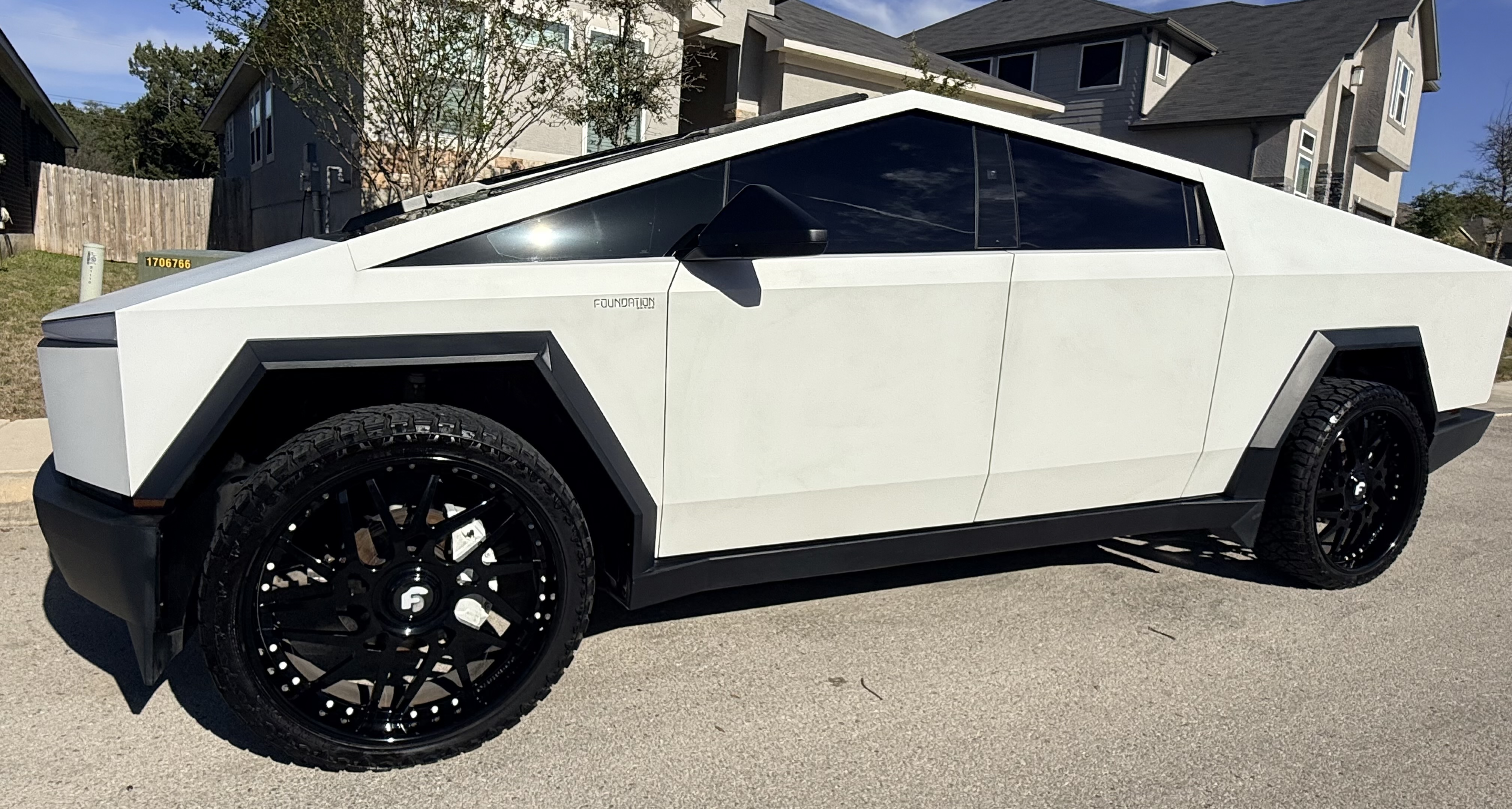 Used 2024 Tesla Cybertruck Cyberbeast AWD/4WD image 6