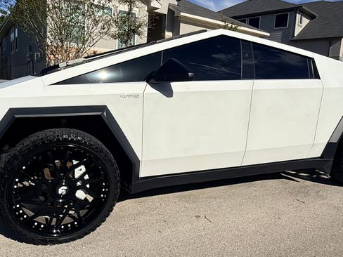 Used 2024 Tesla Cybertruck Cyberbeast image 6