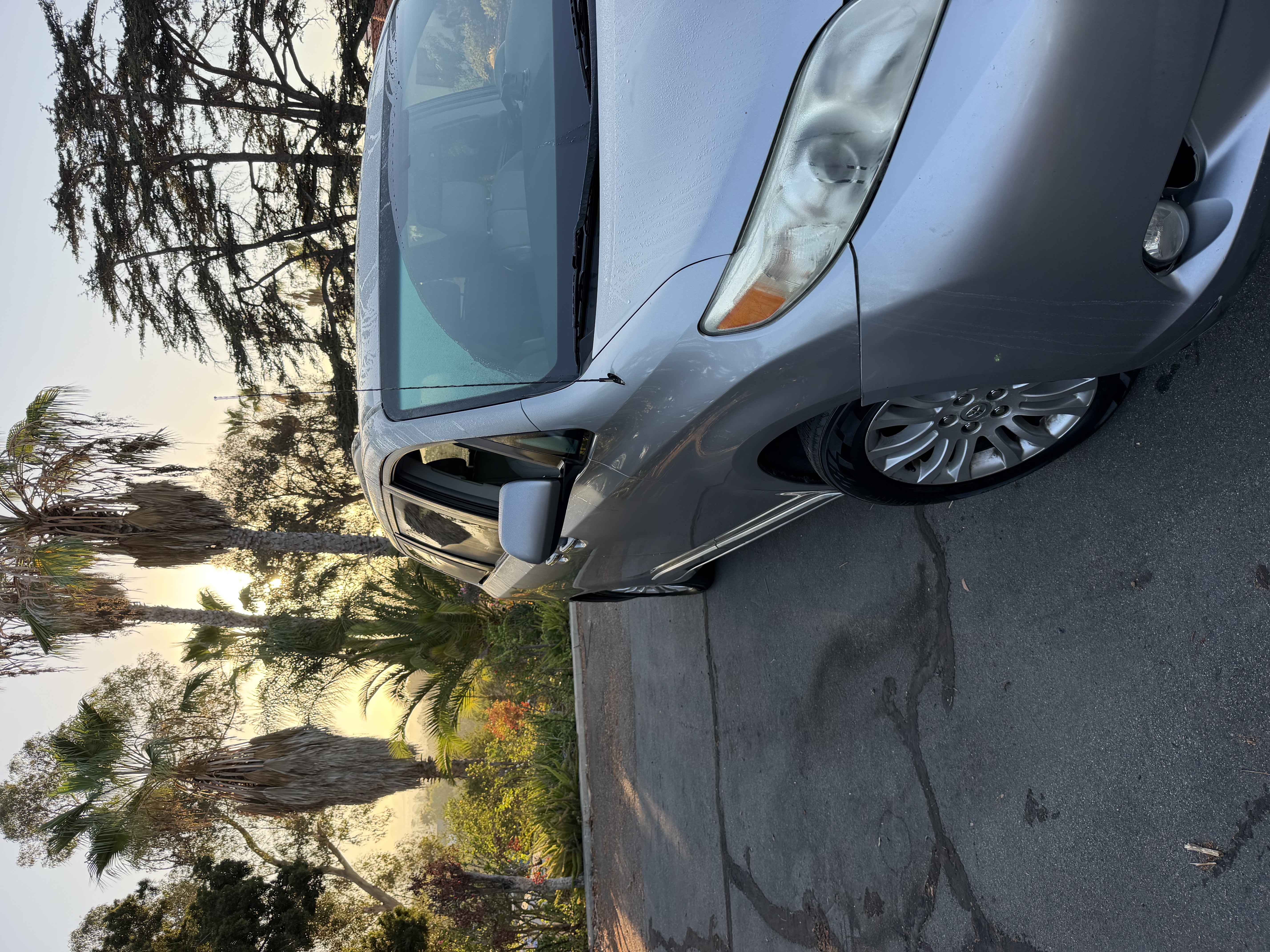 Used 2012 Toyota Sienna XLE FWD image 4