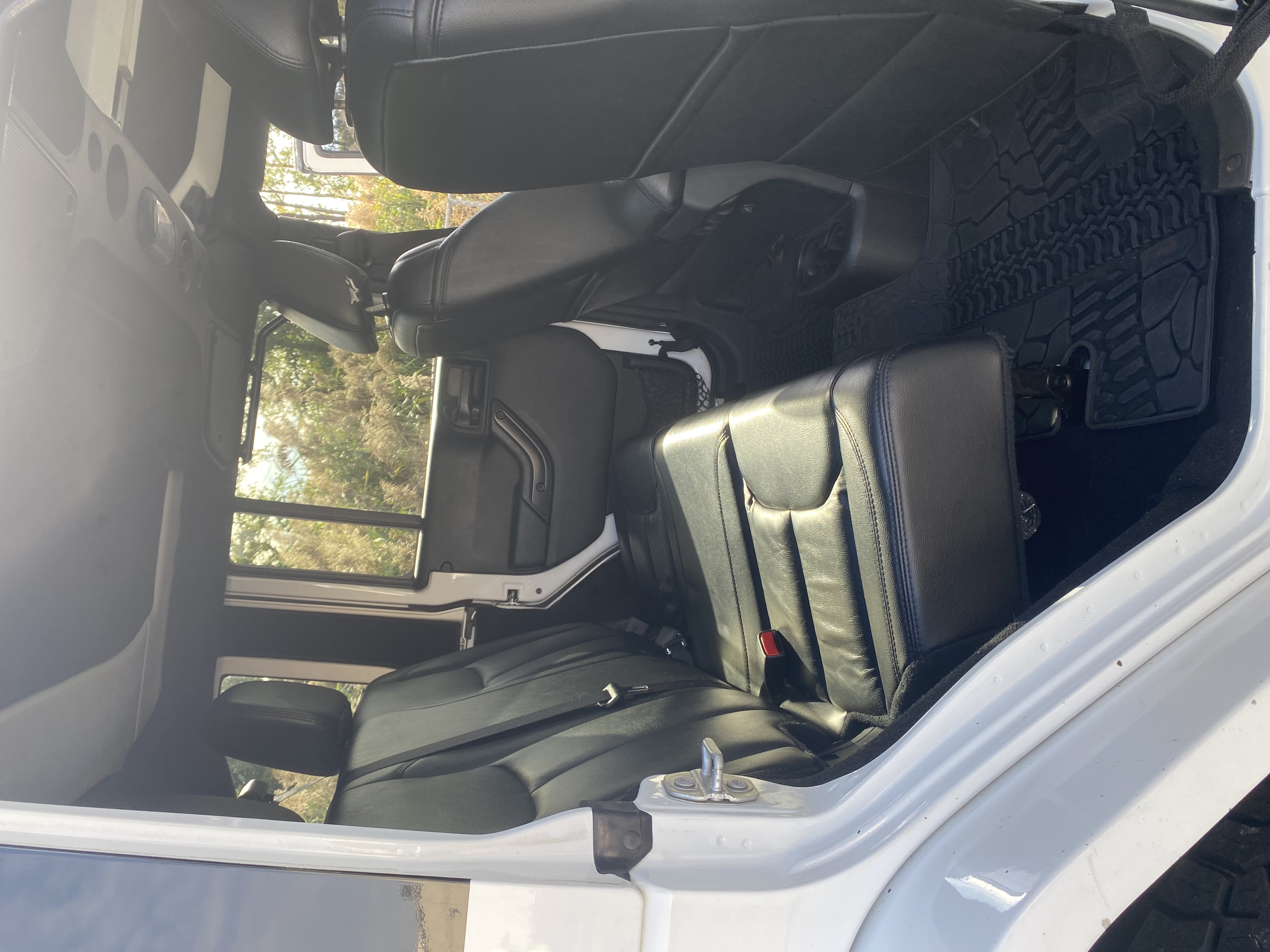 Used 2017 Jeep Wrangler Unlimited Sahara AWD/4WD image 17