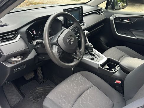 Used 2019 Toyota RAV4 XLE w/ Carpet Mat Package image 20