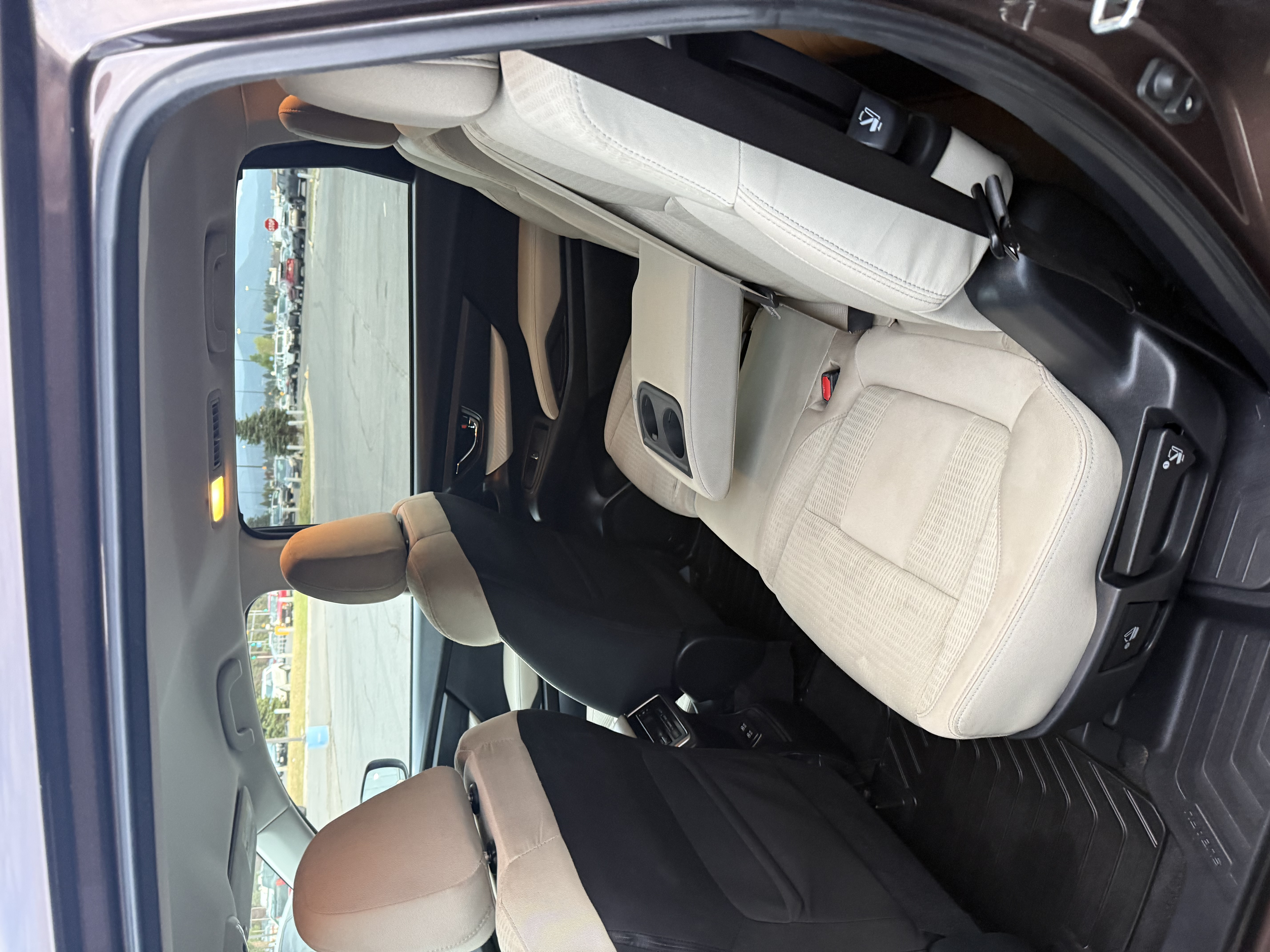 Used 2019 Subaru Ascent Premium w/ Popular Package #3 AWD/4WD image 8