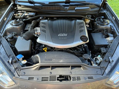 Used 2015 Hyundai Genesis 3.8 image 19