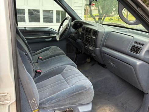 Used 2000 Ford Excursion XLT RWD image 5