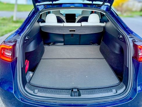 Used 2022 Tesla Model Y Performance image 10