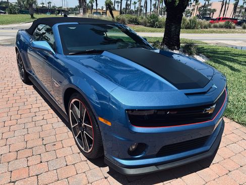 Used 2013 Chevrolet Camaro SS w/ Hot Wheels Special Edition image 1