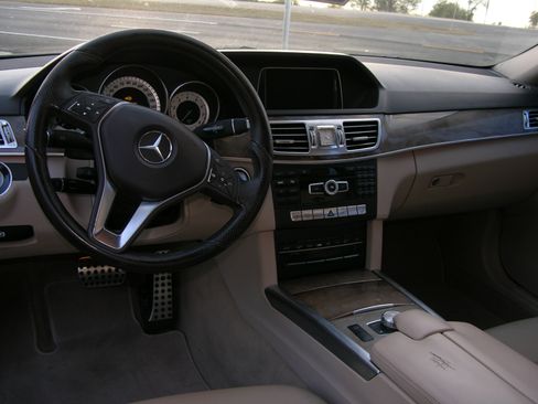 Used 2014 Mercedes-Benz E 350 Sedan image 9