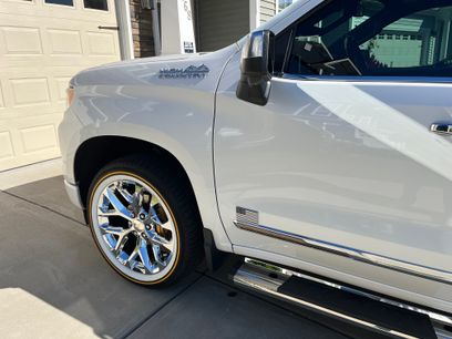 Used 2022 Chevrolet Silverado 1500 High Country w/ High Country Premium Package