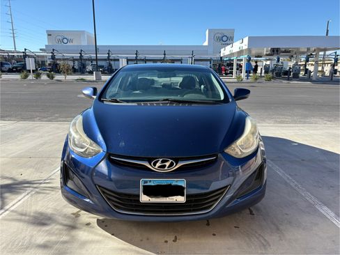 Used 2016 Hyundai Elantra SE image 2