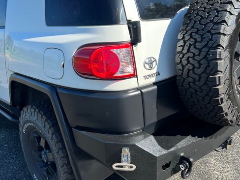 Used 2008 Toyota FJ Cruiser 4WD image 25