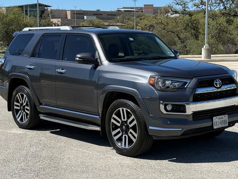Used 2018 Toyota 4Runner Limited image 2