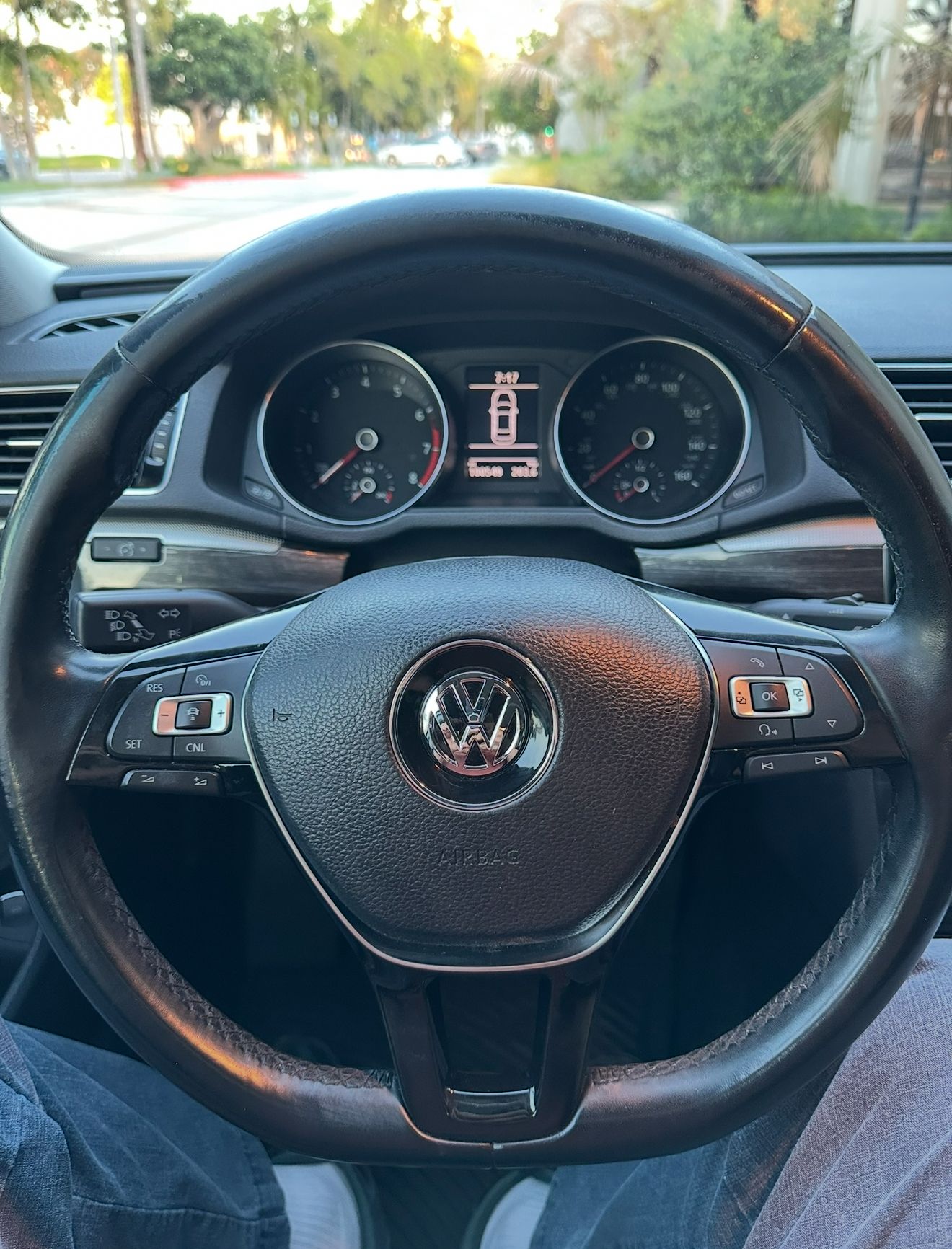 Used 2016 Volkswagen Passat 1.8T SE w/ Lighting Package (P06) FWD image 13