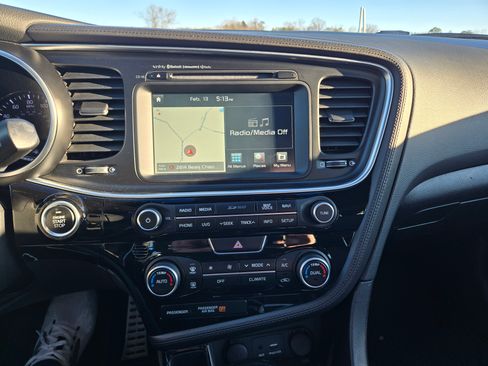 Used 2015 Kia Optima SX image 16